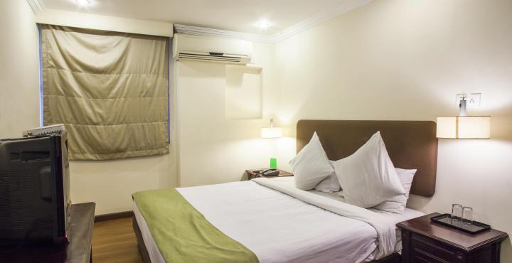 Sandhya Hotel Hyderabad Eksteriør billede