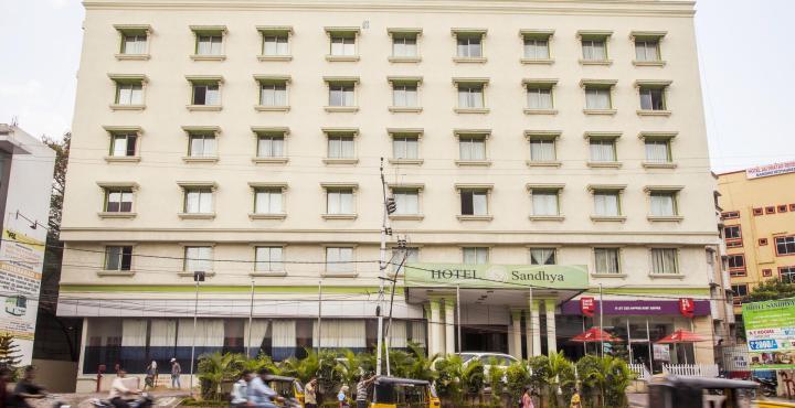 Sandhya Hotel Hyderabad Eksteriør billede
