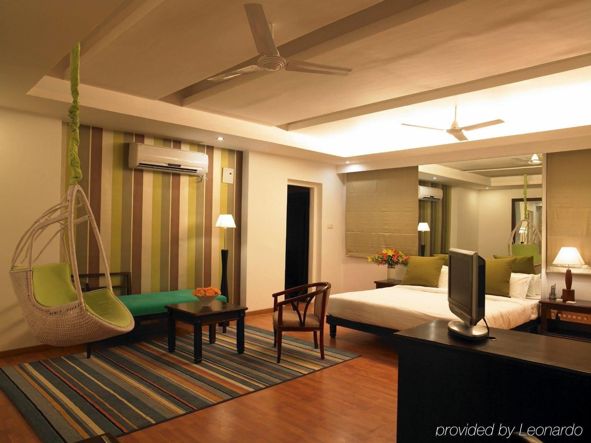 Sandhya Hotel Hyderabad Eksteriør billede